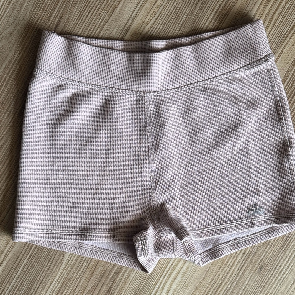 ALO Light Pink/Mauve Ribbed Shorts  size XS, EUC!